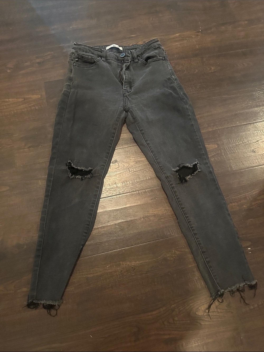 KanCan Women's Washed Black Skinny Jeans with Distressed Knees